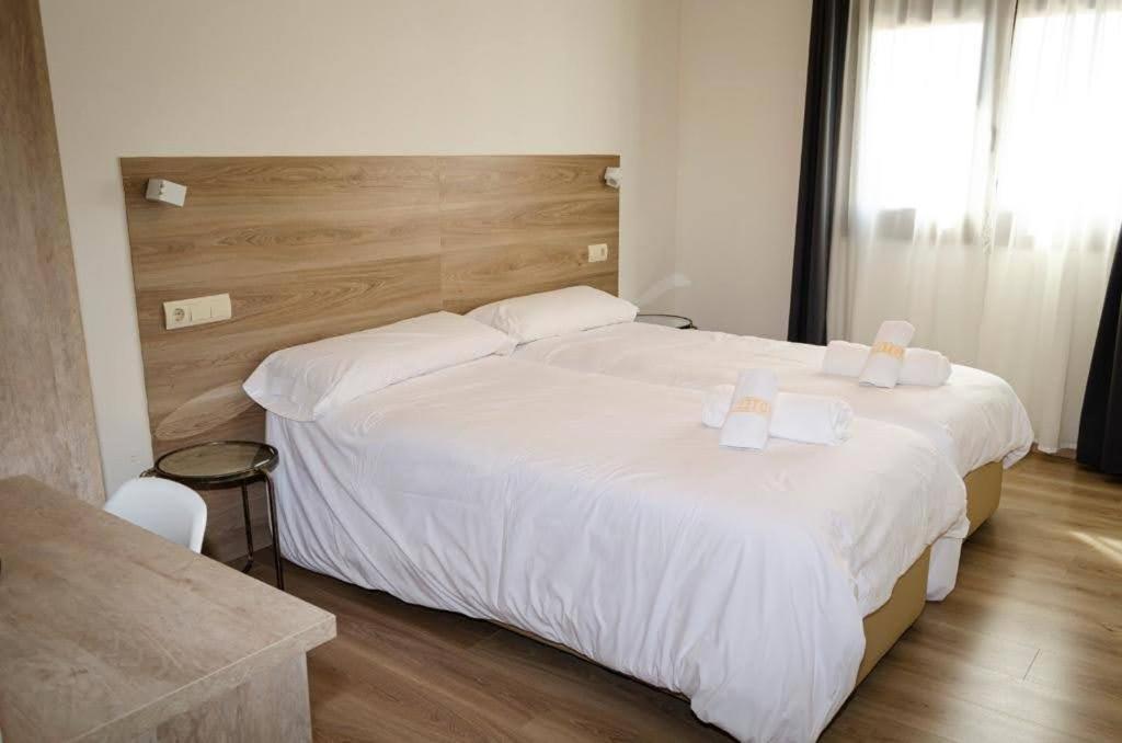 Hotel El Cobertizo Plasencia del Monte Exteriér fotografie